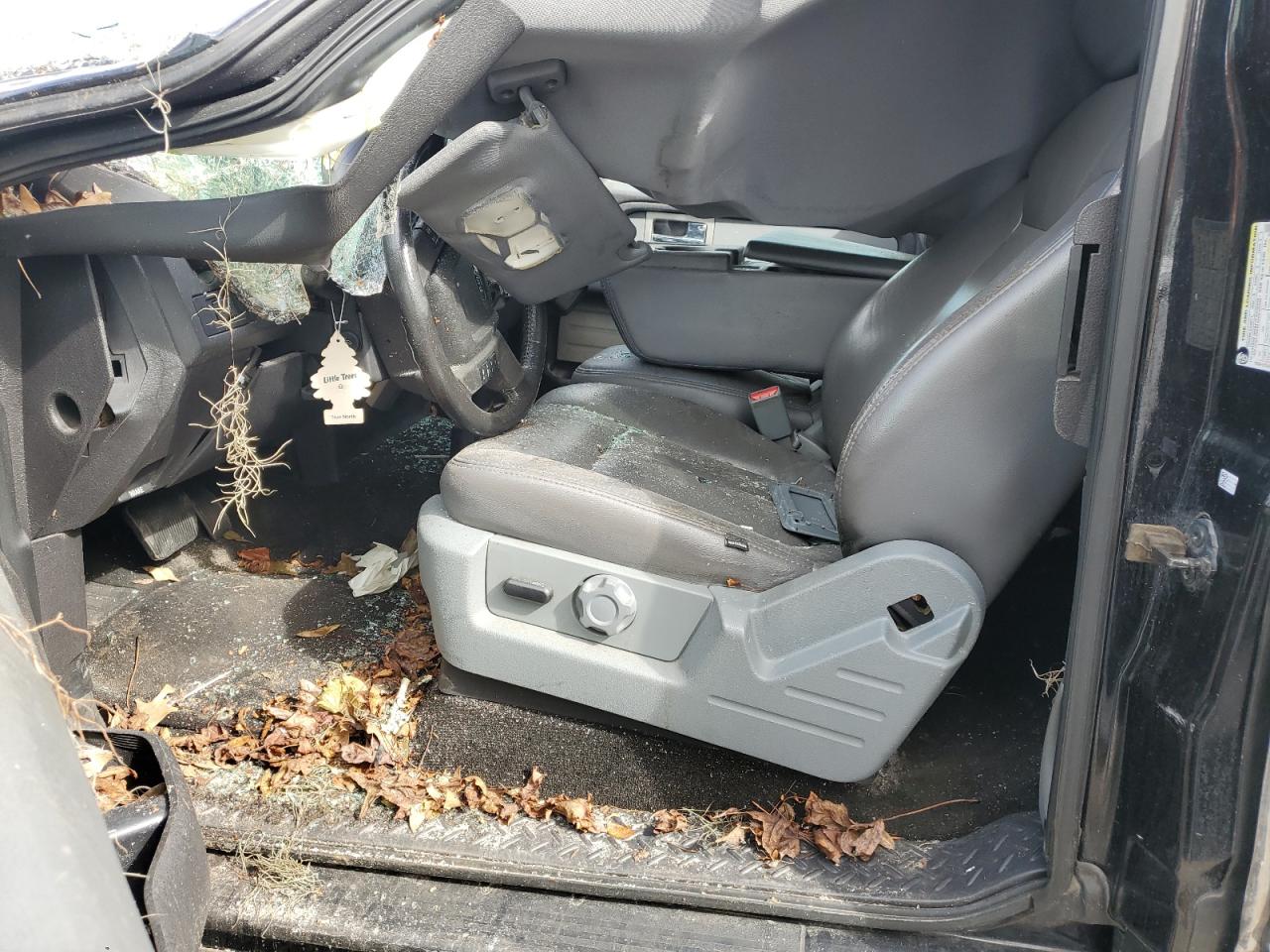 2011 Ford F-150 - Image 7