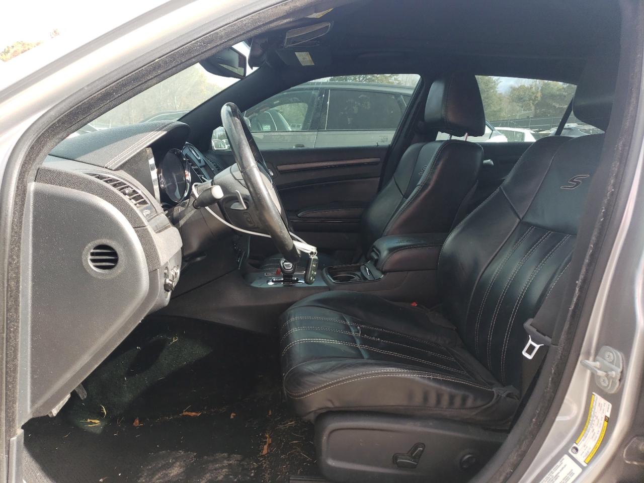 2014 Chrysler 300 - Image 7