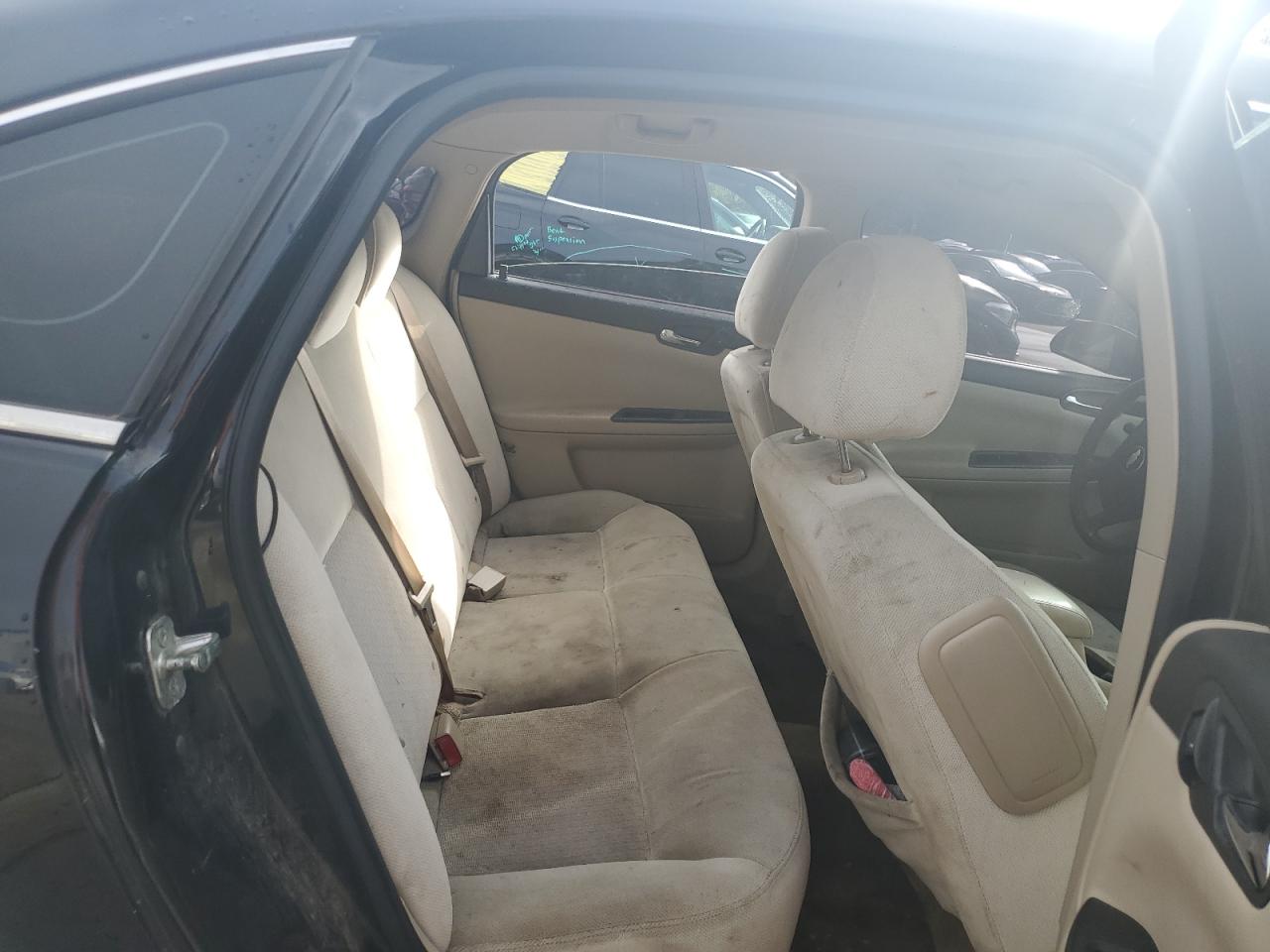 2010 Chevrolet Impala - Image 10