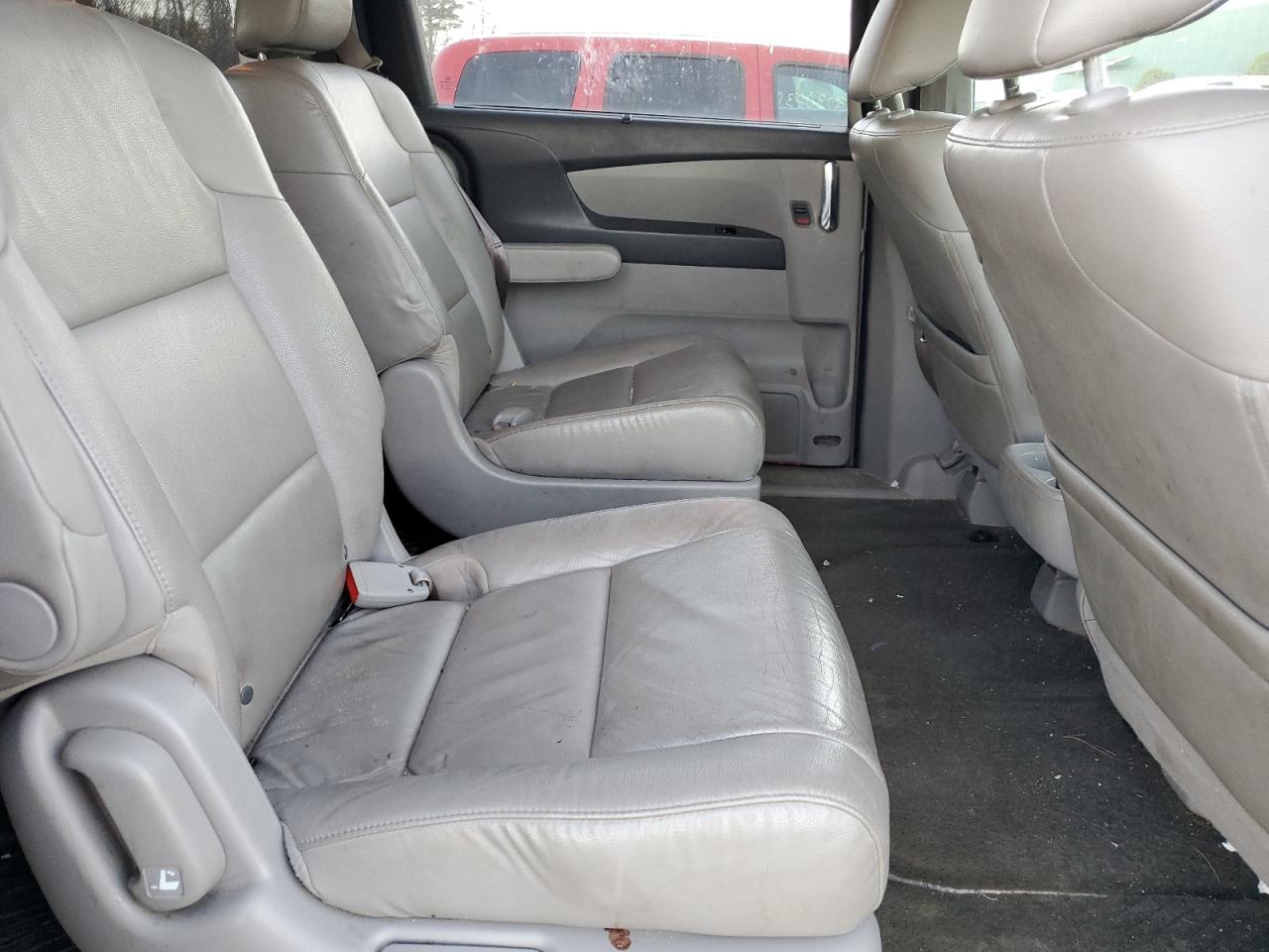 2014 Honda Odyssey - Image 11