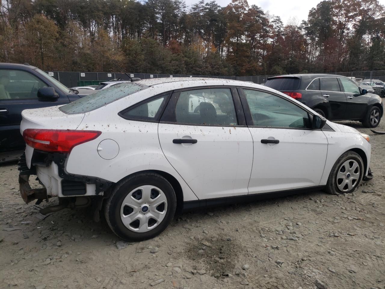 VIN 1FADP3E26HL262890 2017 FORD FOCUS no.3