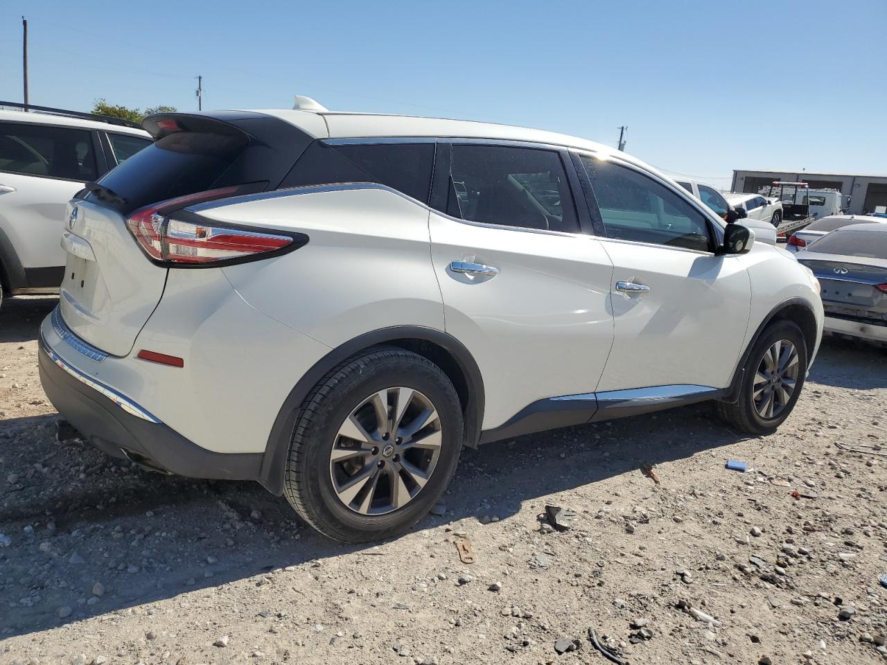 2016 Nissan Murano - Image 3