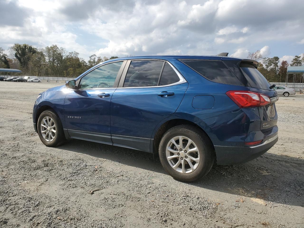 2021 Chevrolet Equinox - Image 2