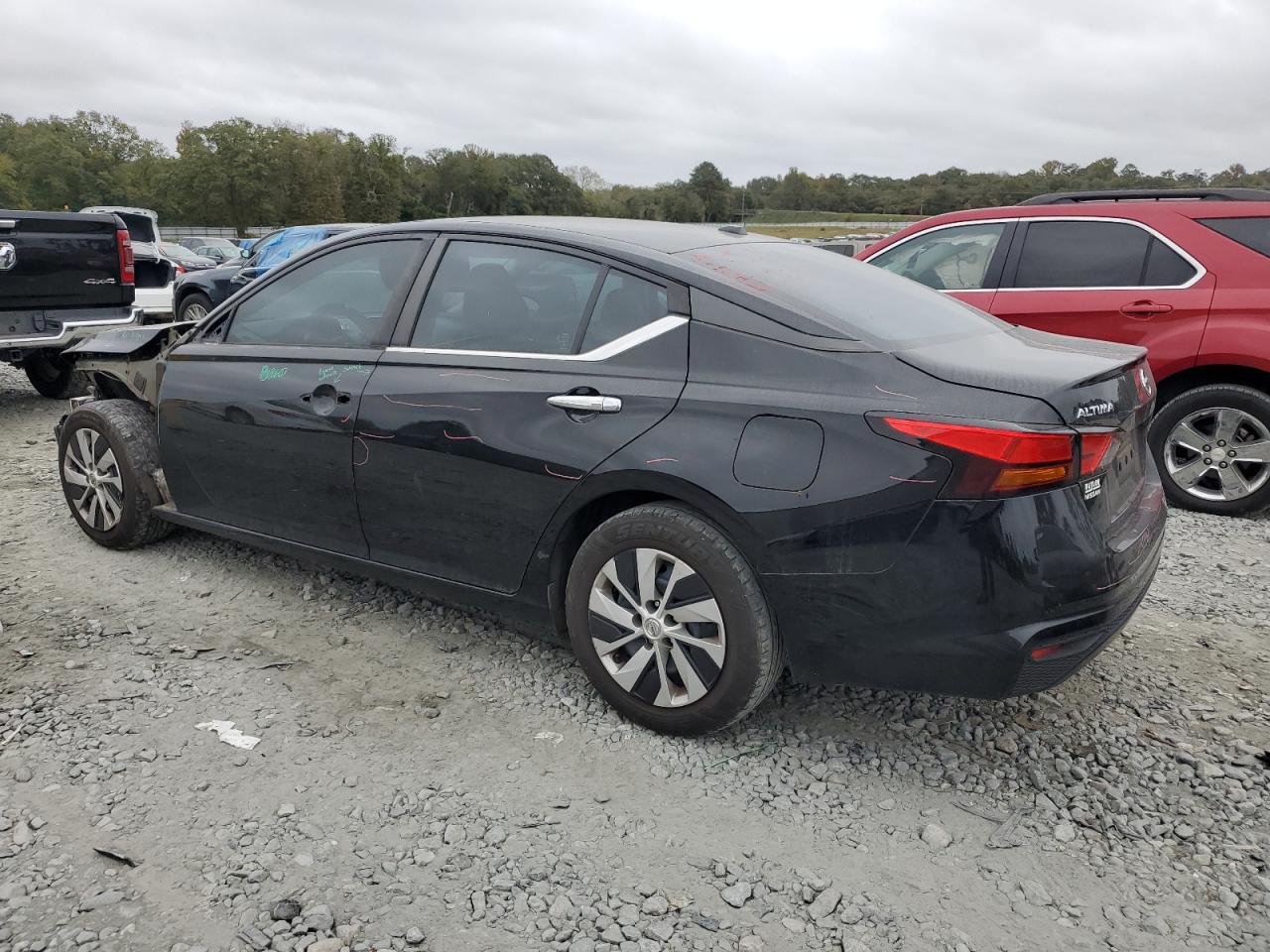 2020 Nissan Altima - Image 2