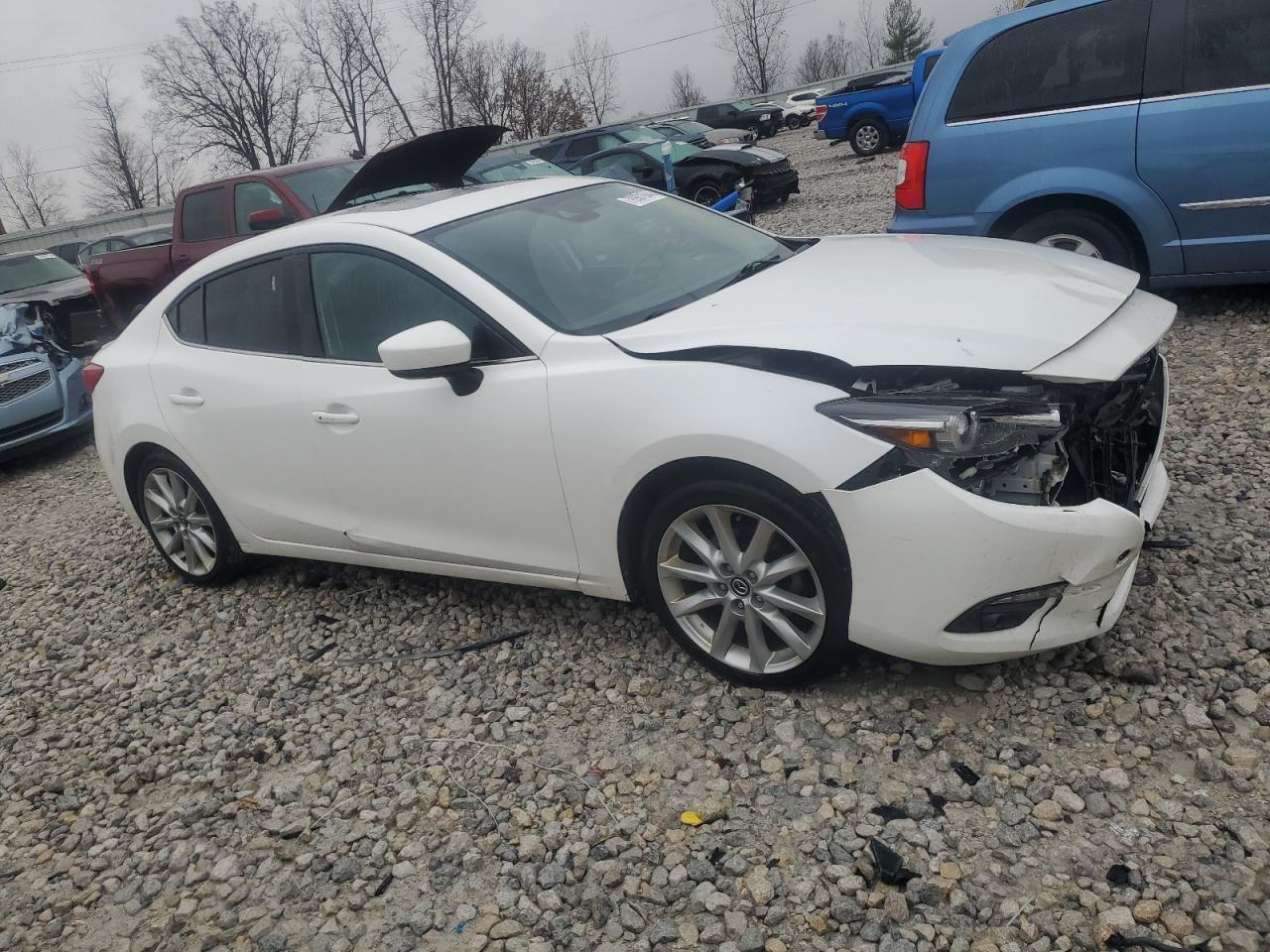 2017 Mazda 3 - Image 4
