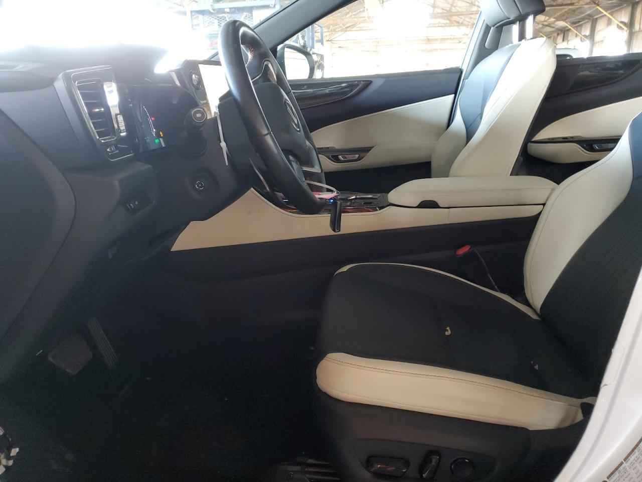 2024 Lexus NX - Image 7