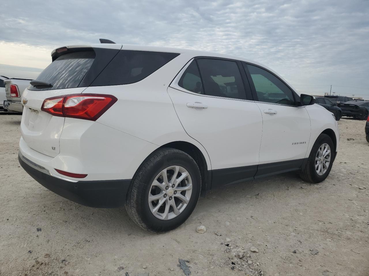 2020 Chevrolet Equinox - Image 3