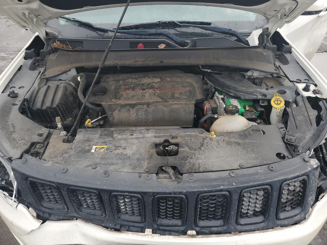 2019 Jeep Compass - Image 12