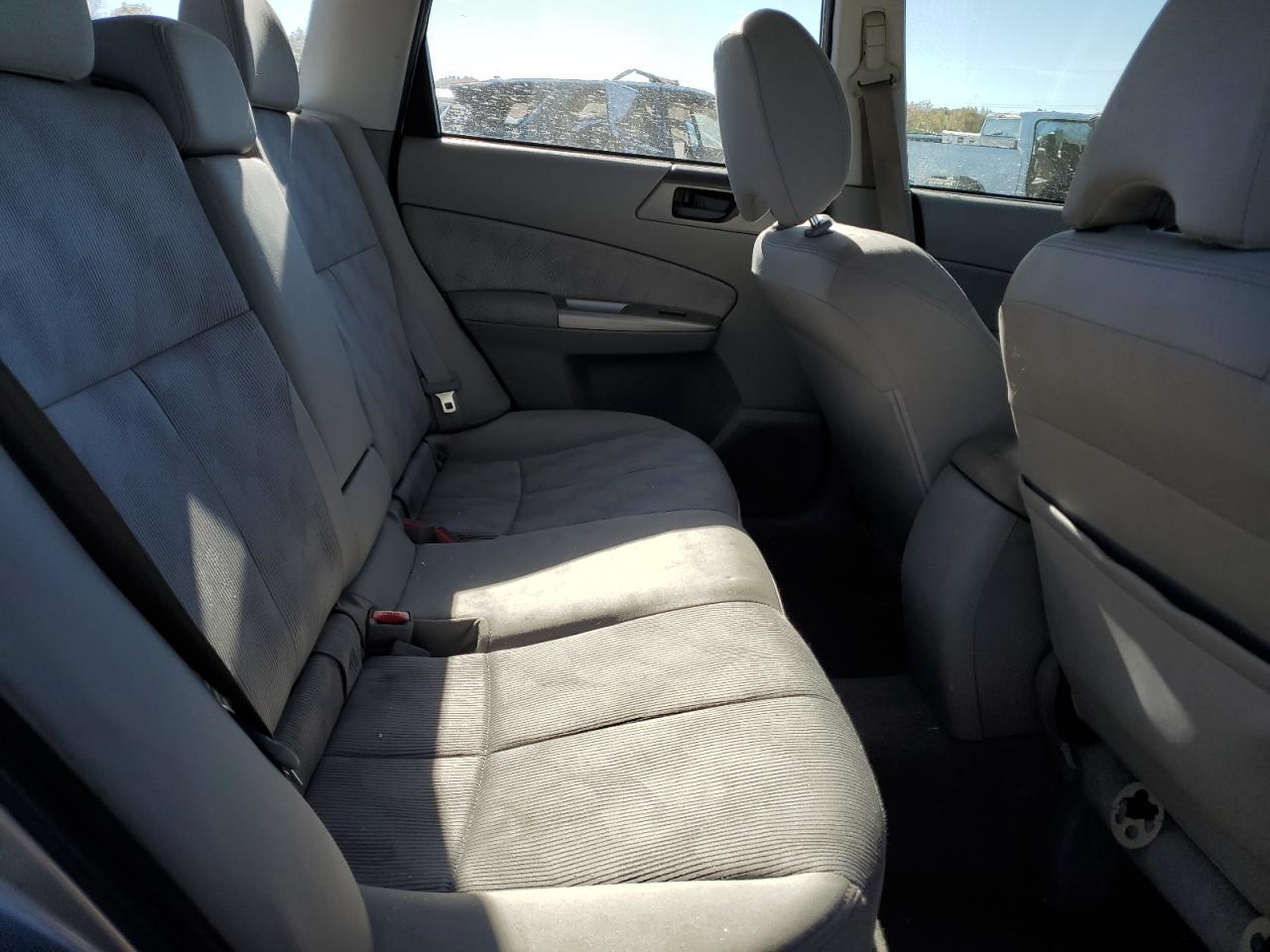 2010 Subaru Forester - Image 10