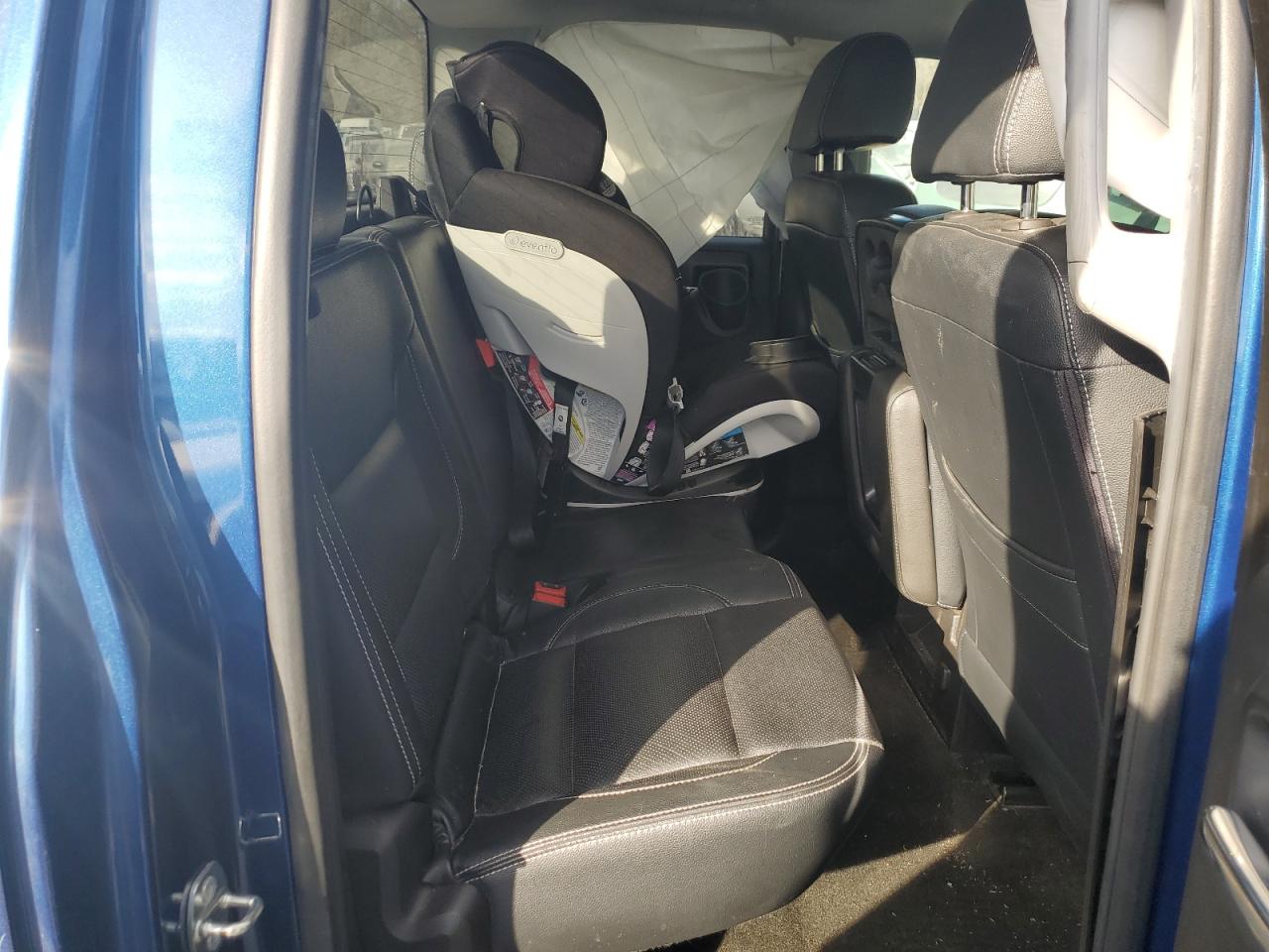 2017 Chevrolet Silverado - Image 10