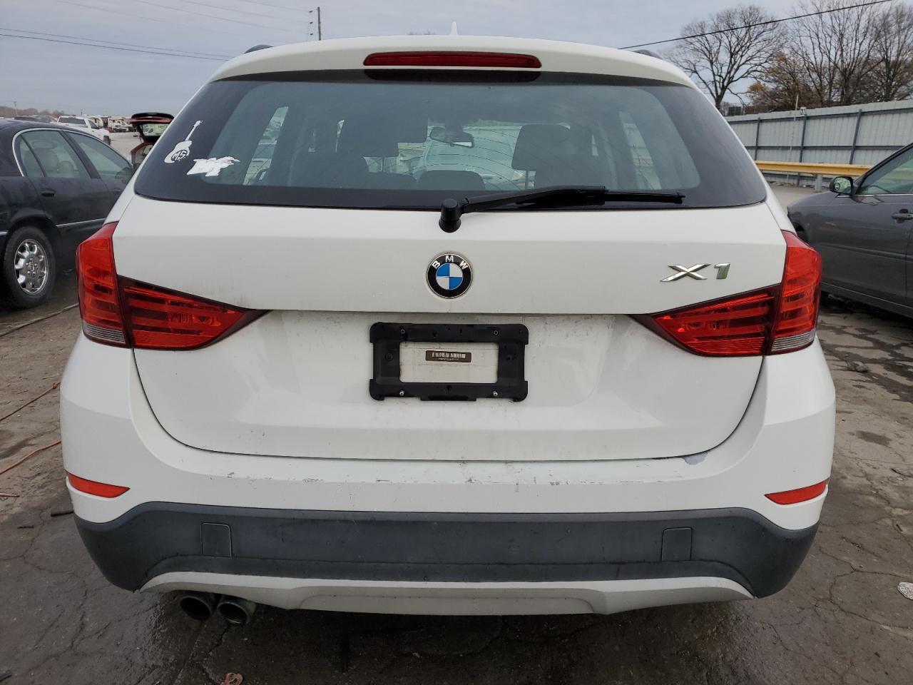 VIN WBAVM1C5XFV314965 2015 BMW X1 no.6