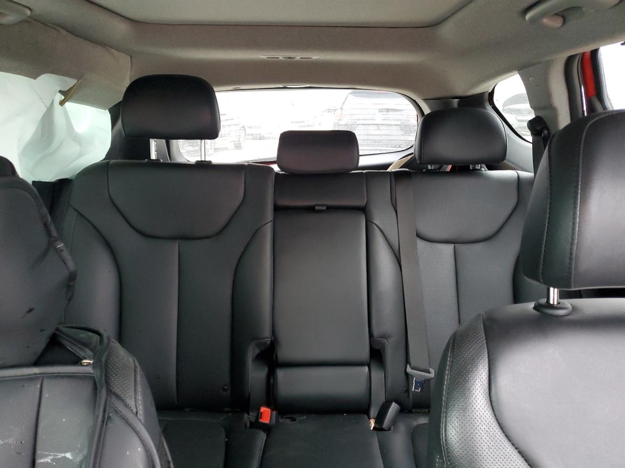 2020 Hyundai Santa Fe - Image 10