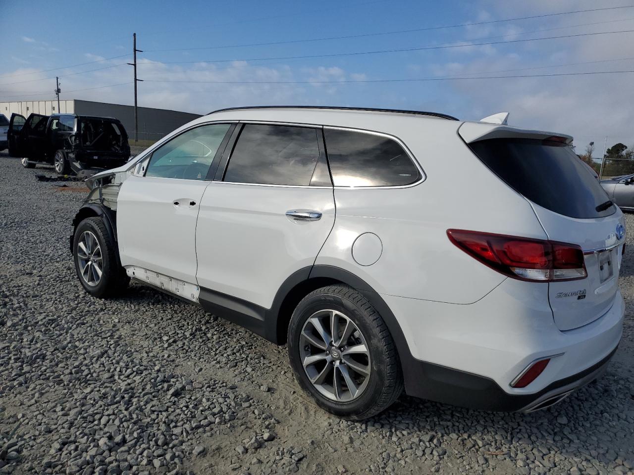 2019 Hyundai Santa Fe - Image 2