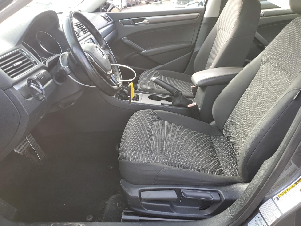 2016 Volkswagen Passat - Image 7