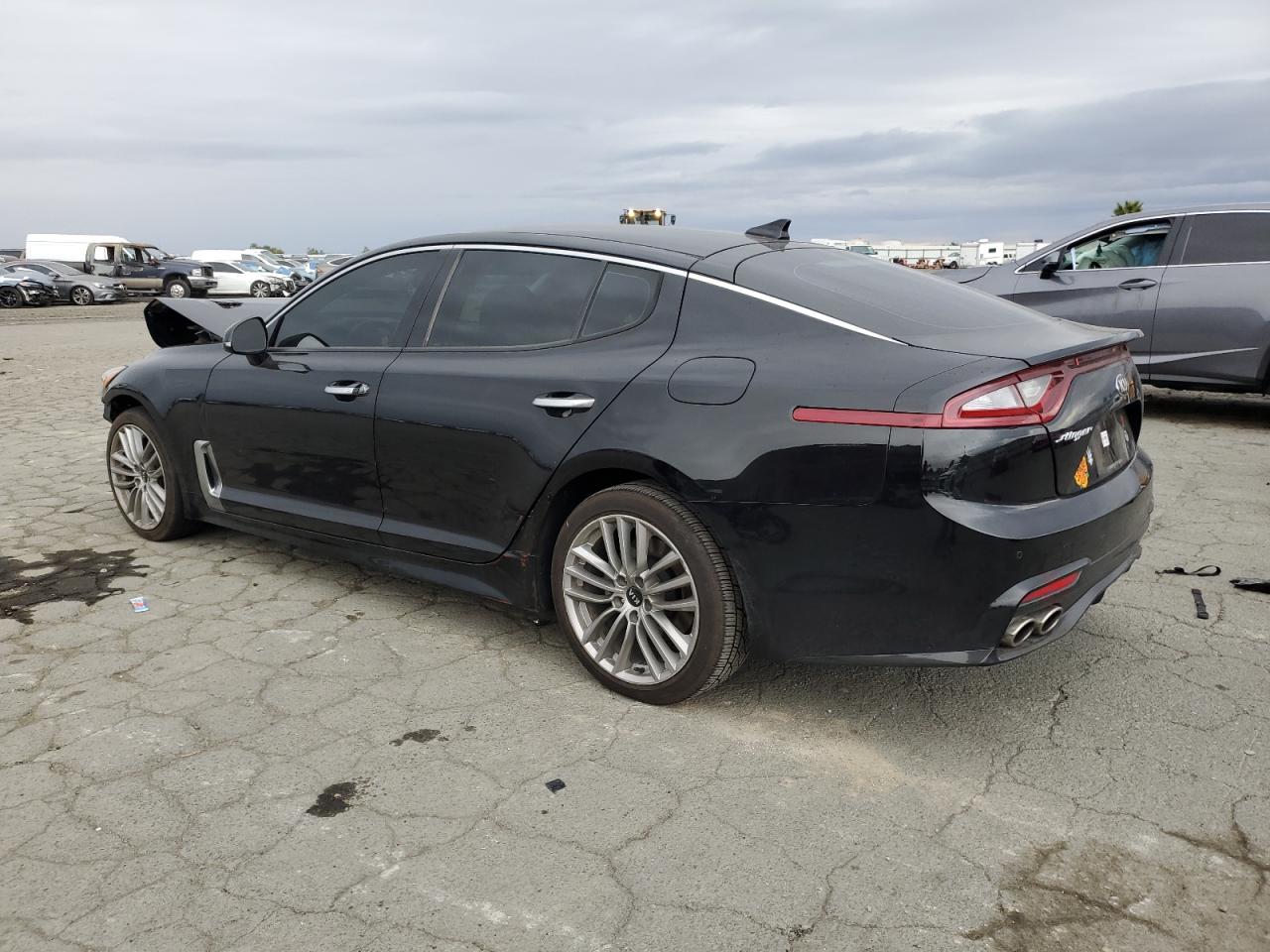 2018 Kia Stinger - Image 2