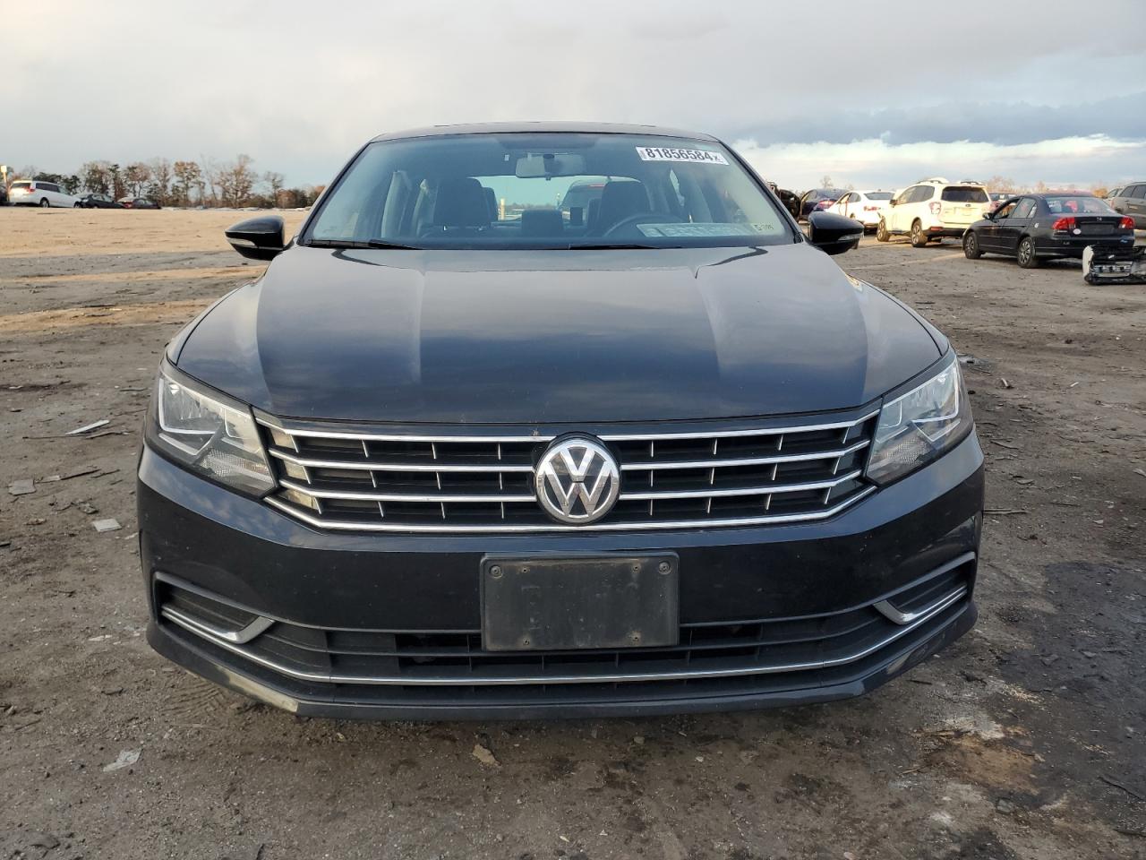 2018 Volkswagen Passat - Image 5