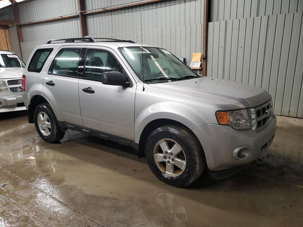 2010 Ford Escape - Image 4