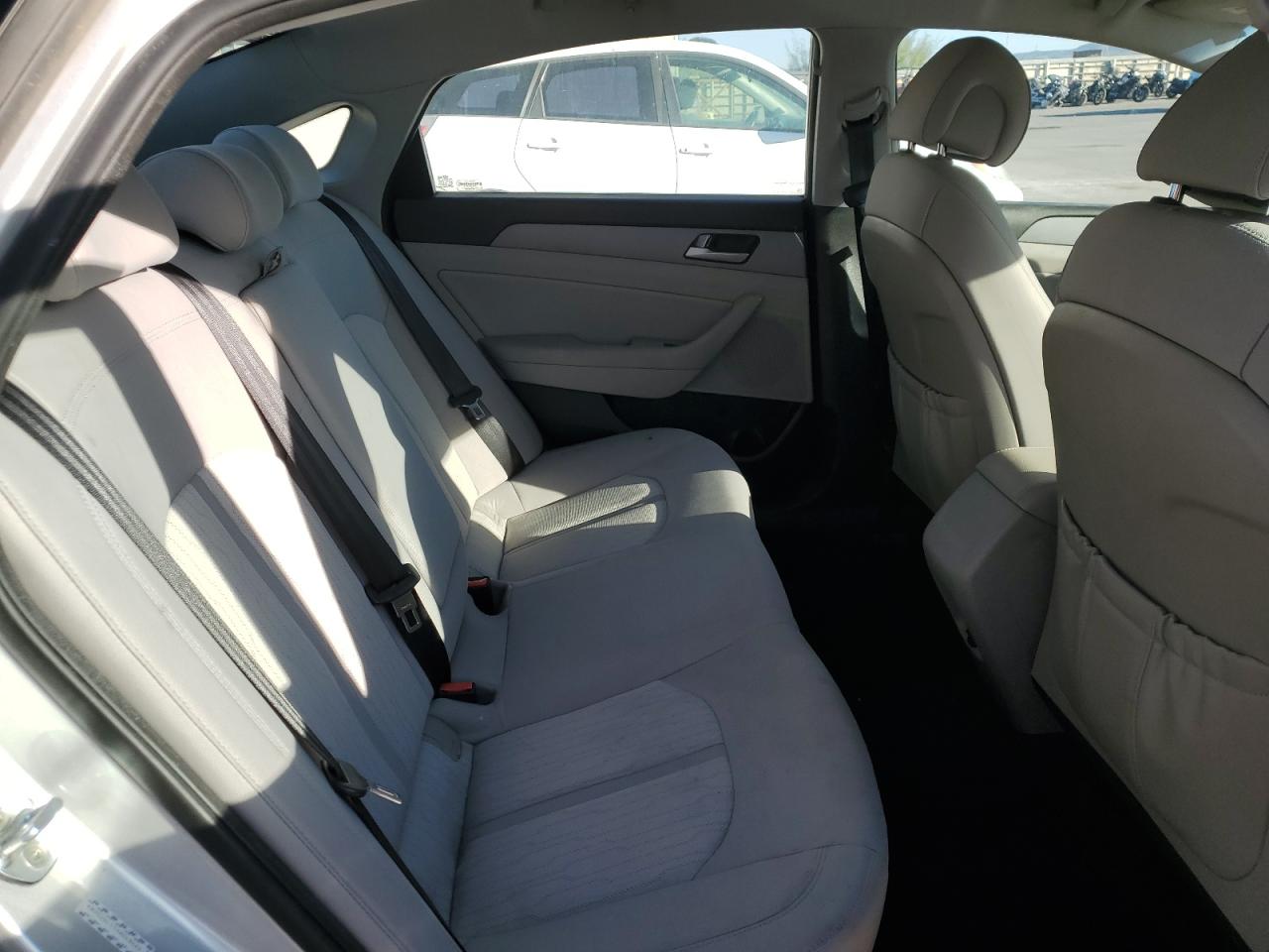 2017 Hyundai Sonata Hybrid VIN: KMHE24L11HA048460 Lot: 58939435