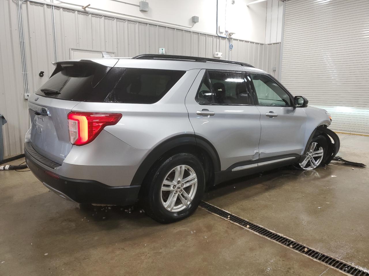 VIN 1FMSK8DH2LGB53049 2020 FORD EXPLORER no.3