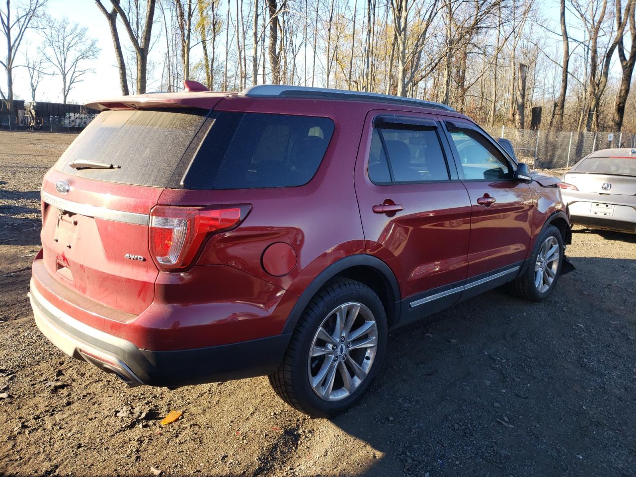 VIN 1FM5K8D84HGA72350 2017 FORD EXPLORER no.3