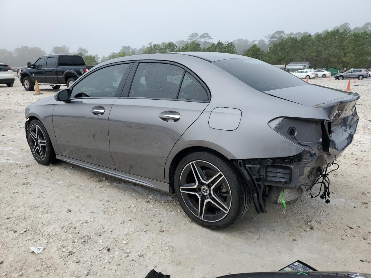 2019 Mercedes-Benz A-klasse - Image 2