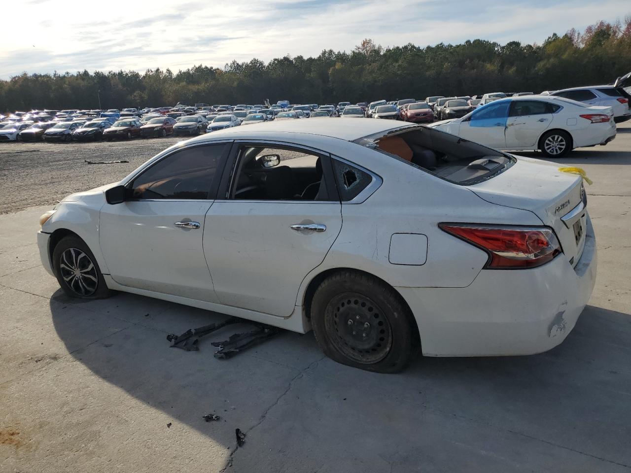 2014 Nissan Altima - Image 2