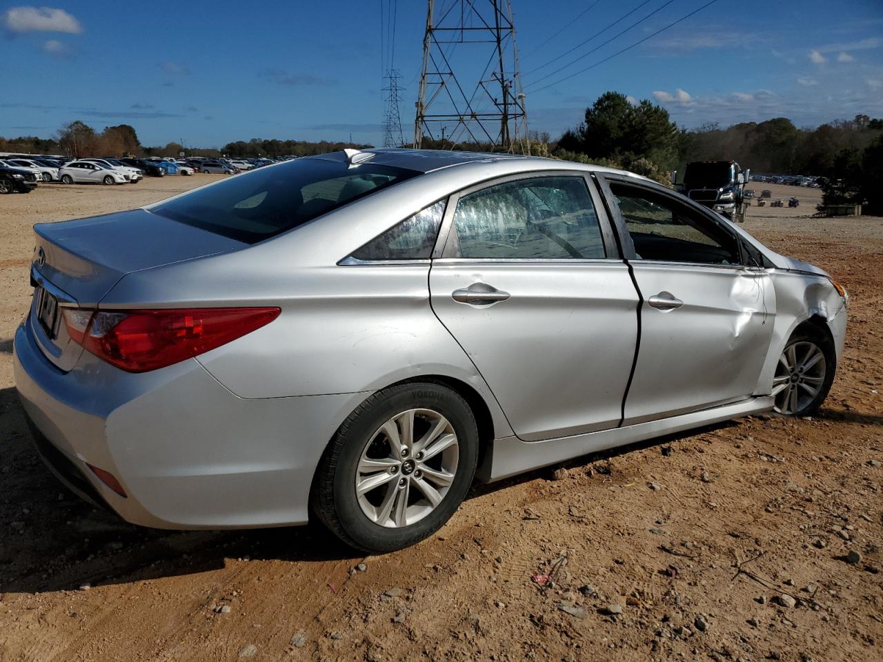 2014 Hyundai Sonata - Image 3