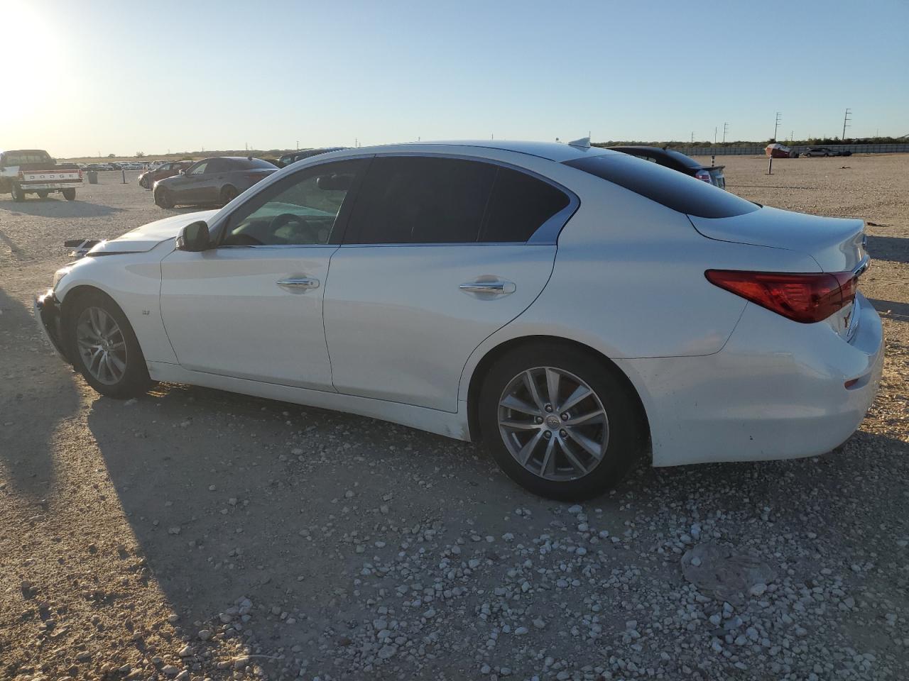 VIN JN1BV7AP2FM356064 2015 INFINITI Q50 no.2