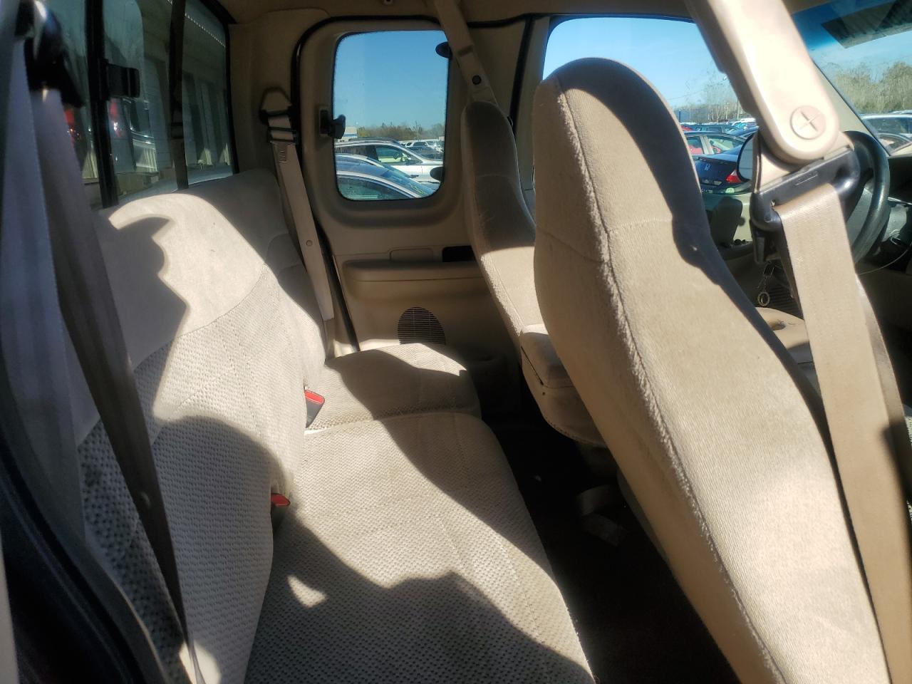 2000 Ford F-150 - Image 10