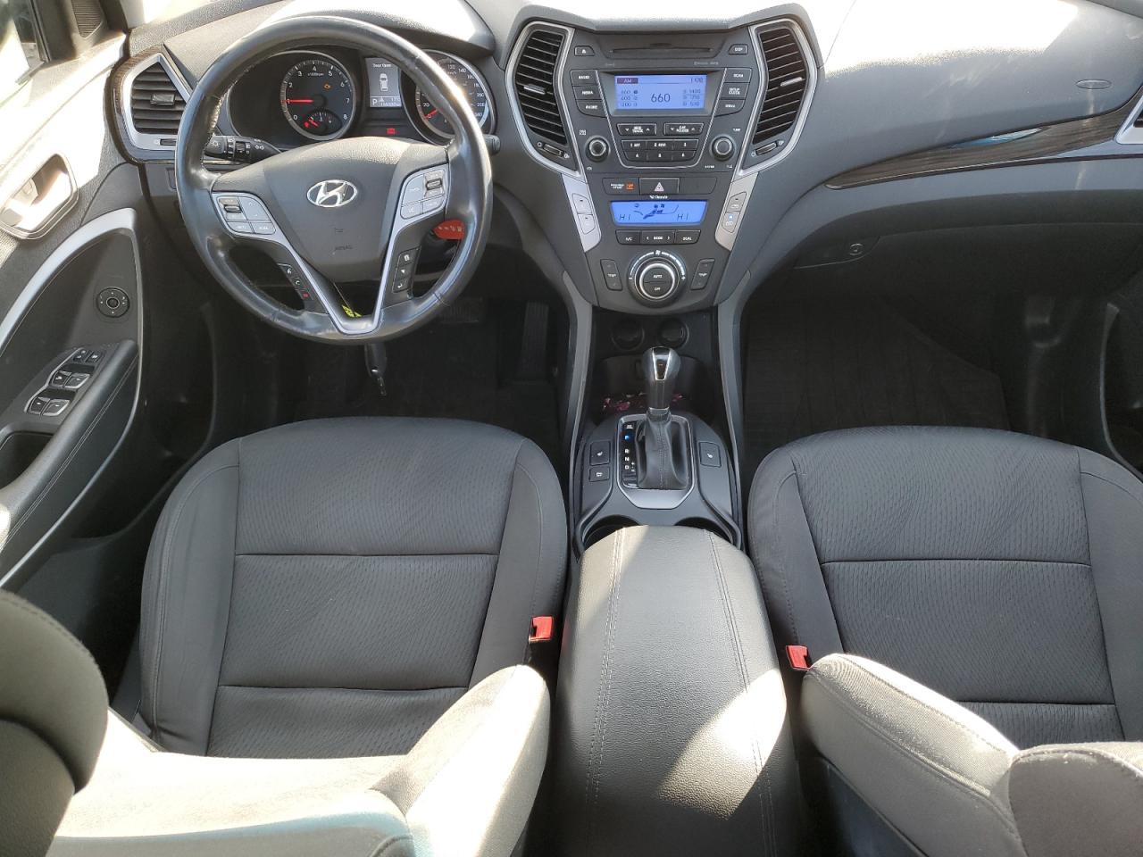 2014 Hyundai Santa Fe - Image 8