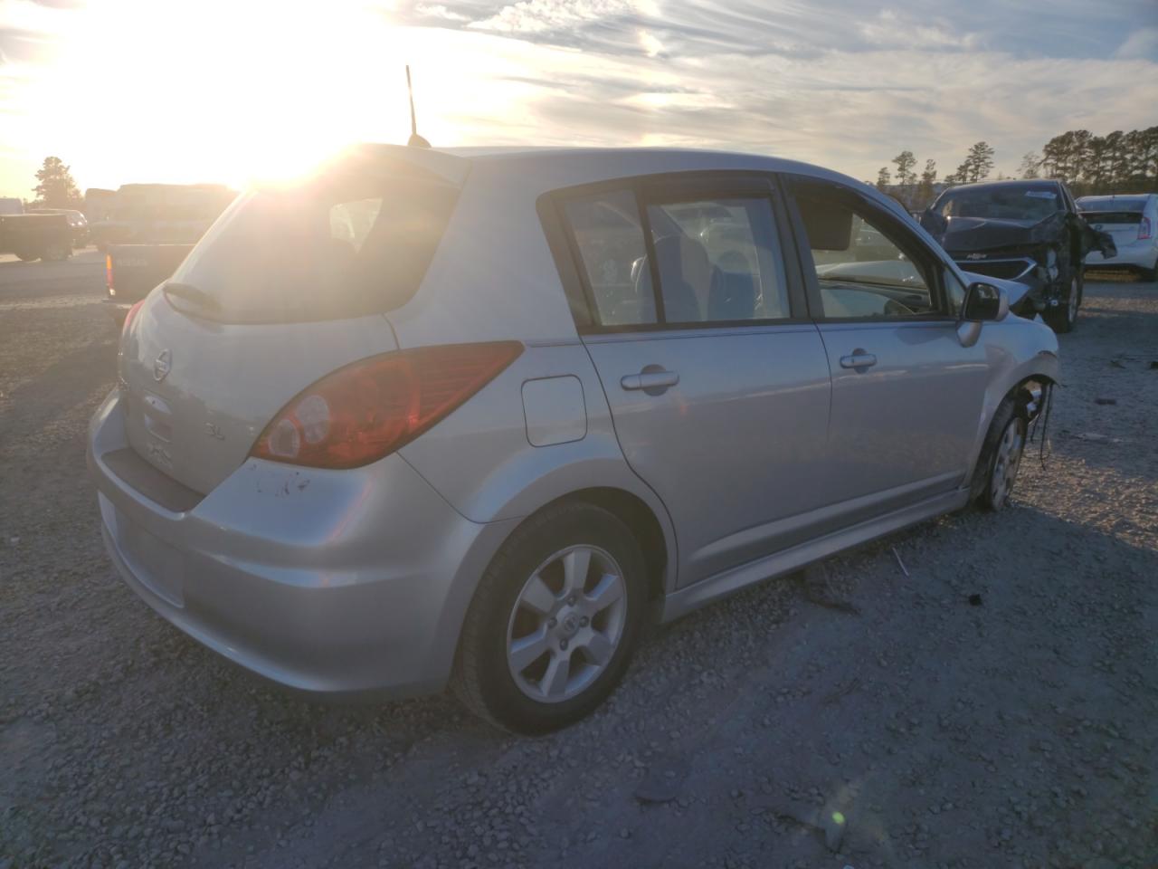 2009 Nissan Versa - Image 3