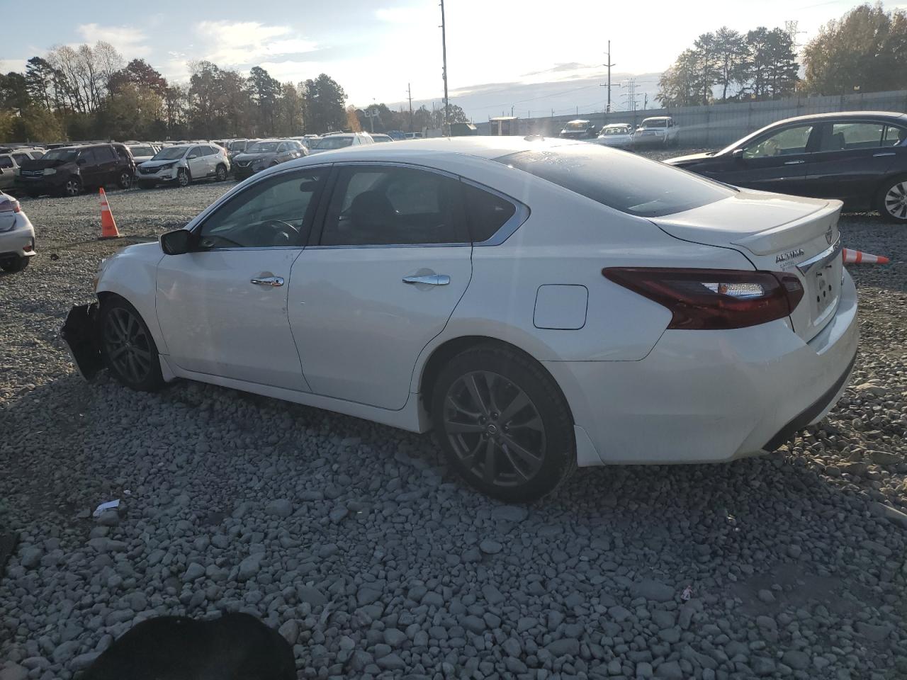 2018 Nissan Altima - Image 2