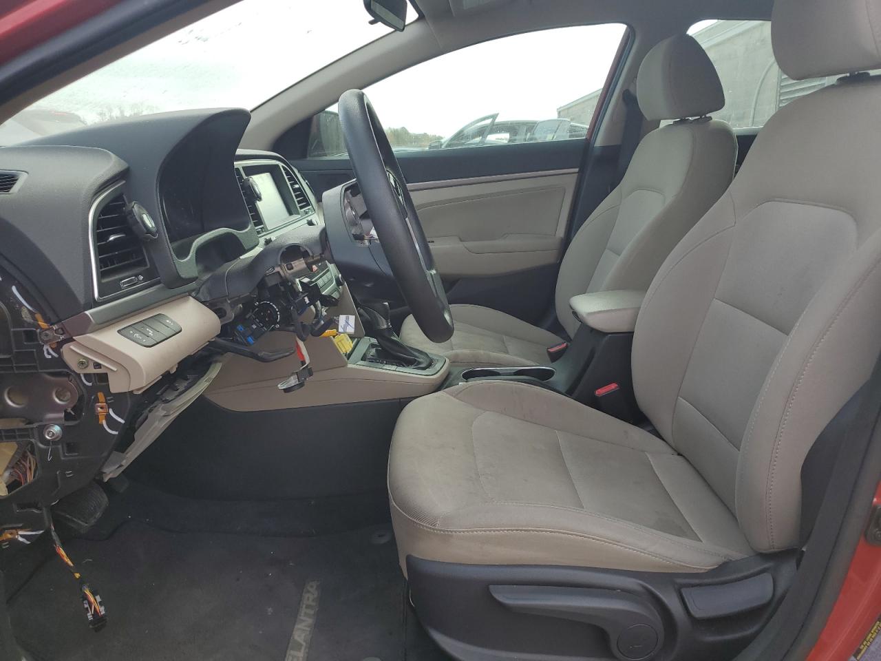 2018 Hyundai Elantra - Image 7