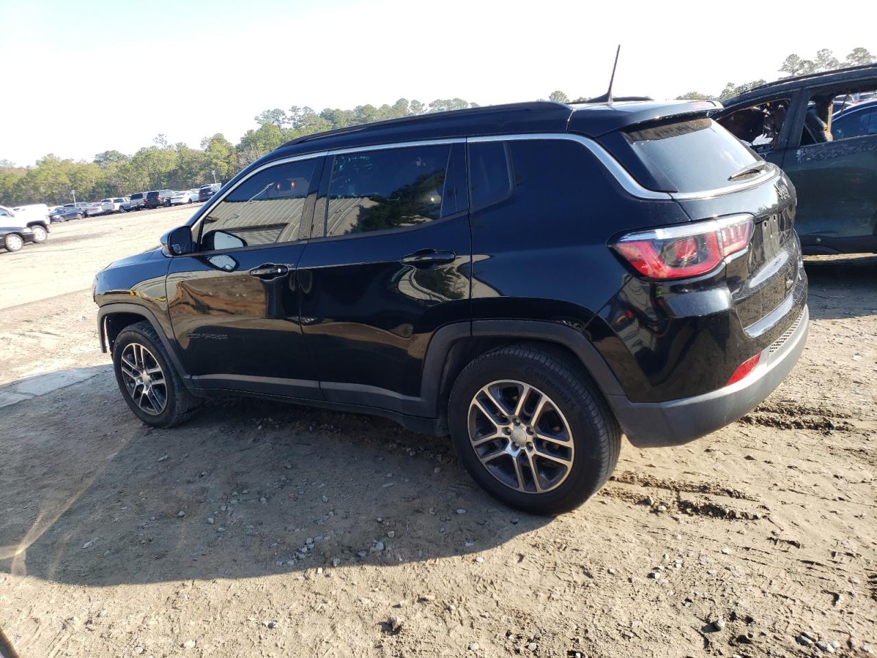 2019 Jeep Compass - Image 2