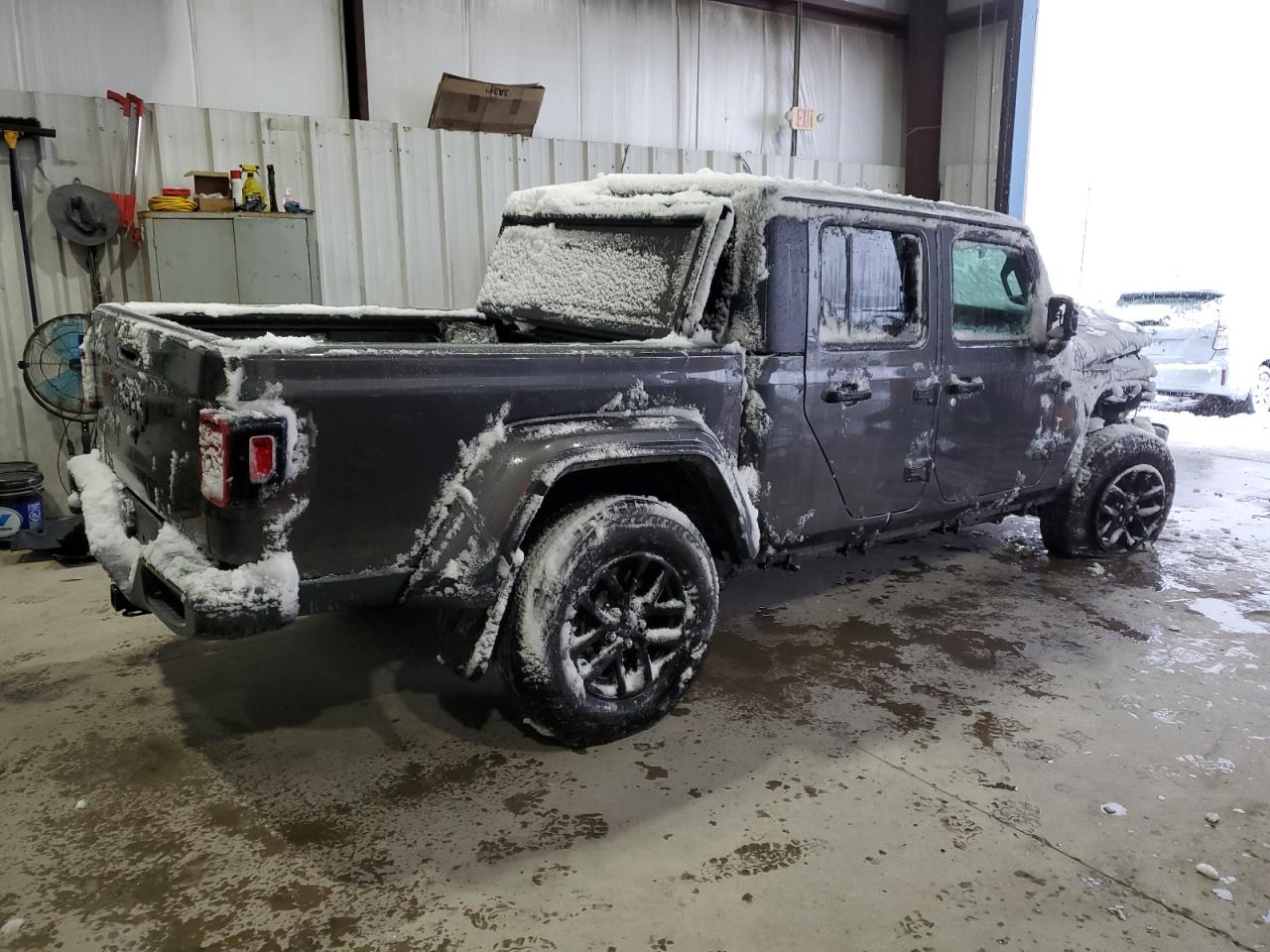 VIN 1C6JJTAGXPL576449 2023 JEEP GLADIATOR no.3