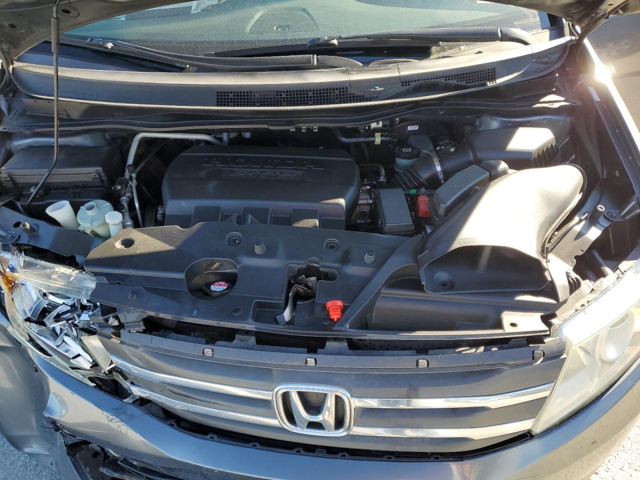 2012 Honda Odyssey - Image 13
