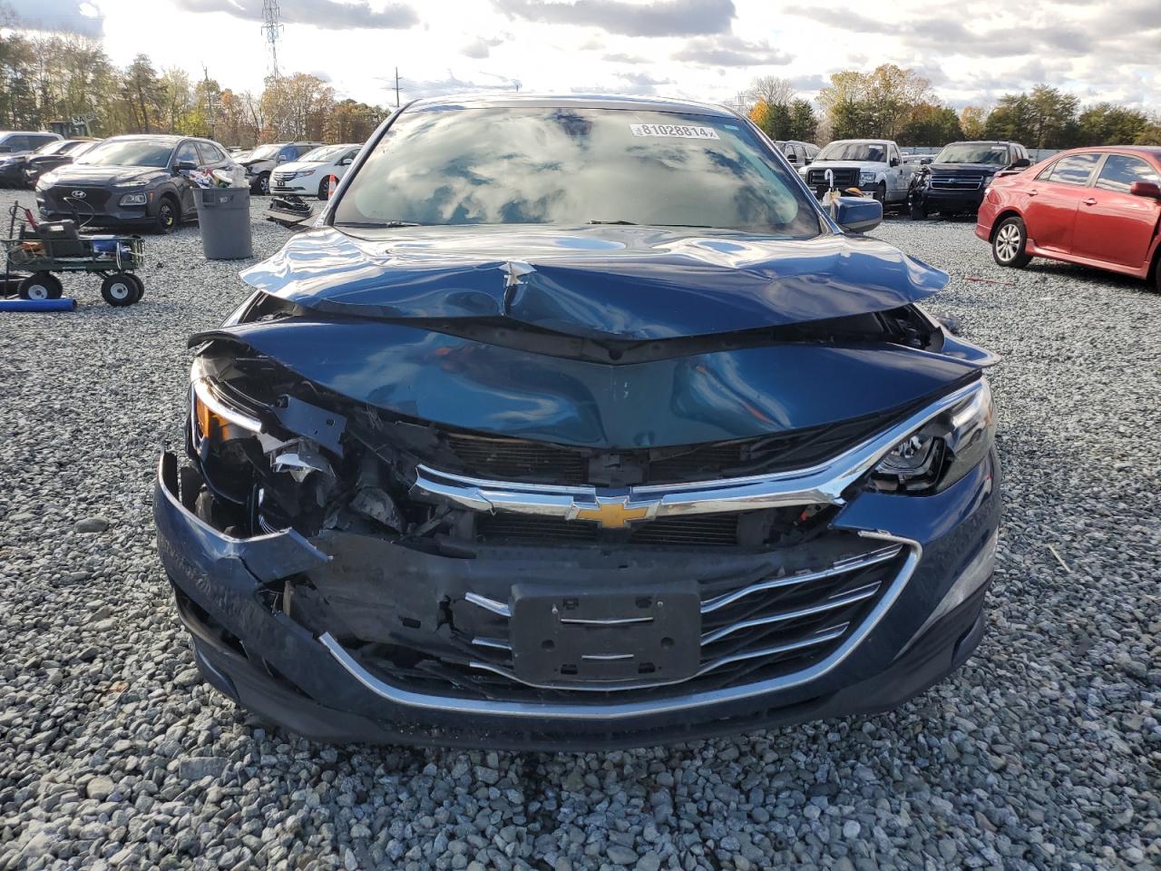 VIN 1G1ZD5STXKF127184 2019 CHEVROLET MALIBU no.5