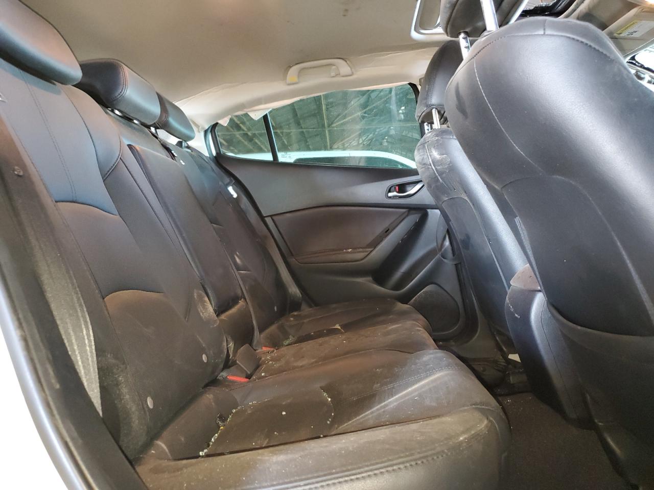 2017 Mazda 3 - Image 10