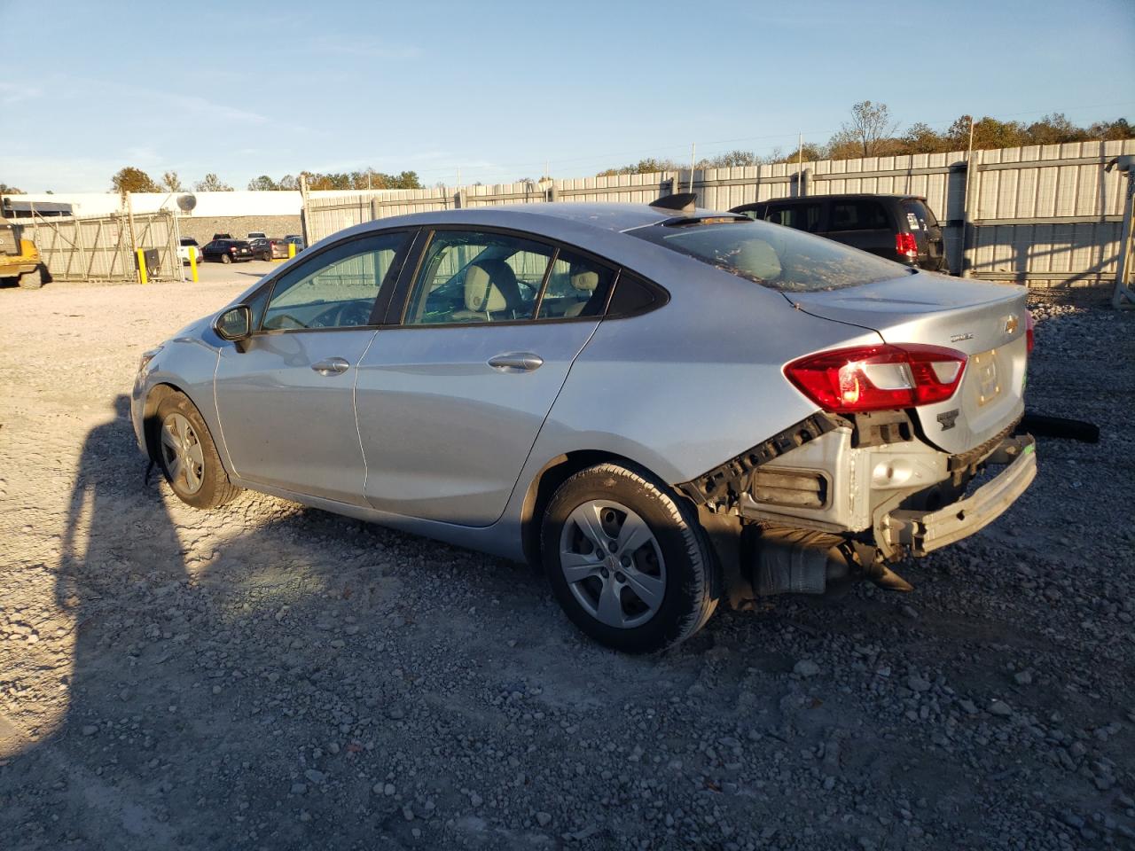 2018 Chevrolet Cruze - Image 2