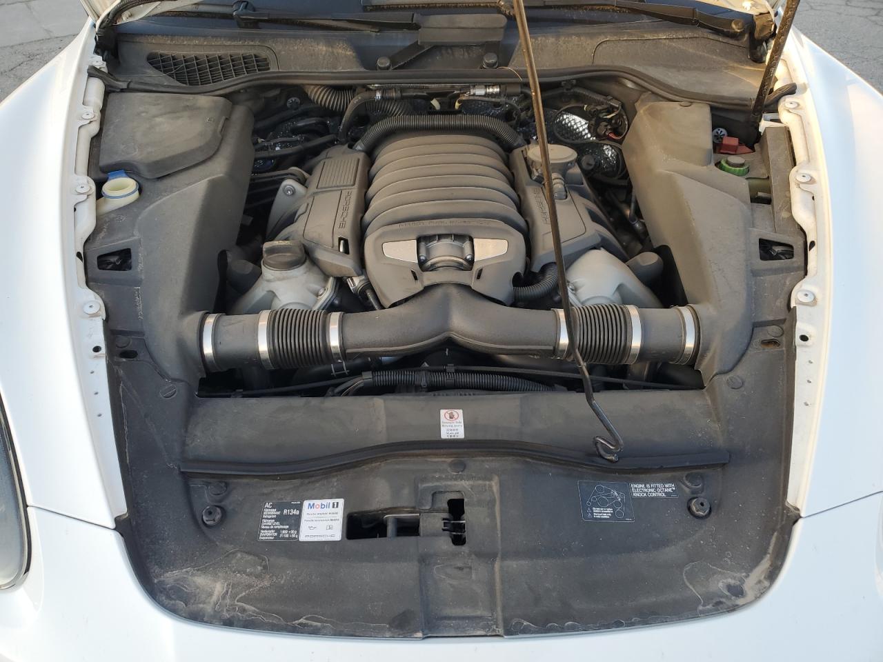 2014 Porsche Cayenne Gts VIN: WP1AD2A25ELA72319 Lot: 79962014