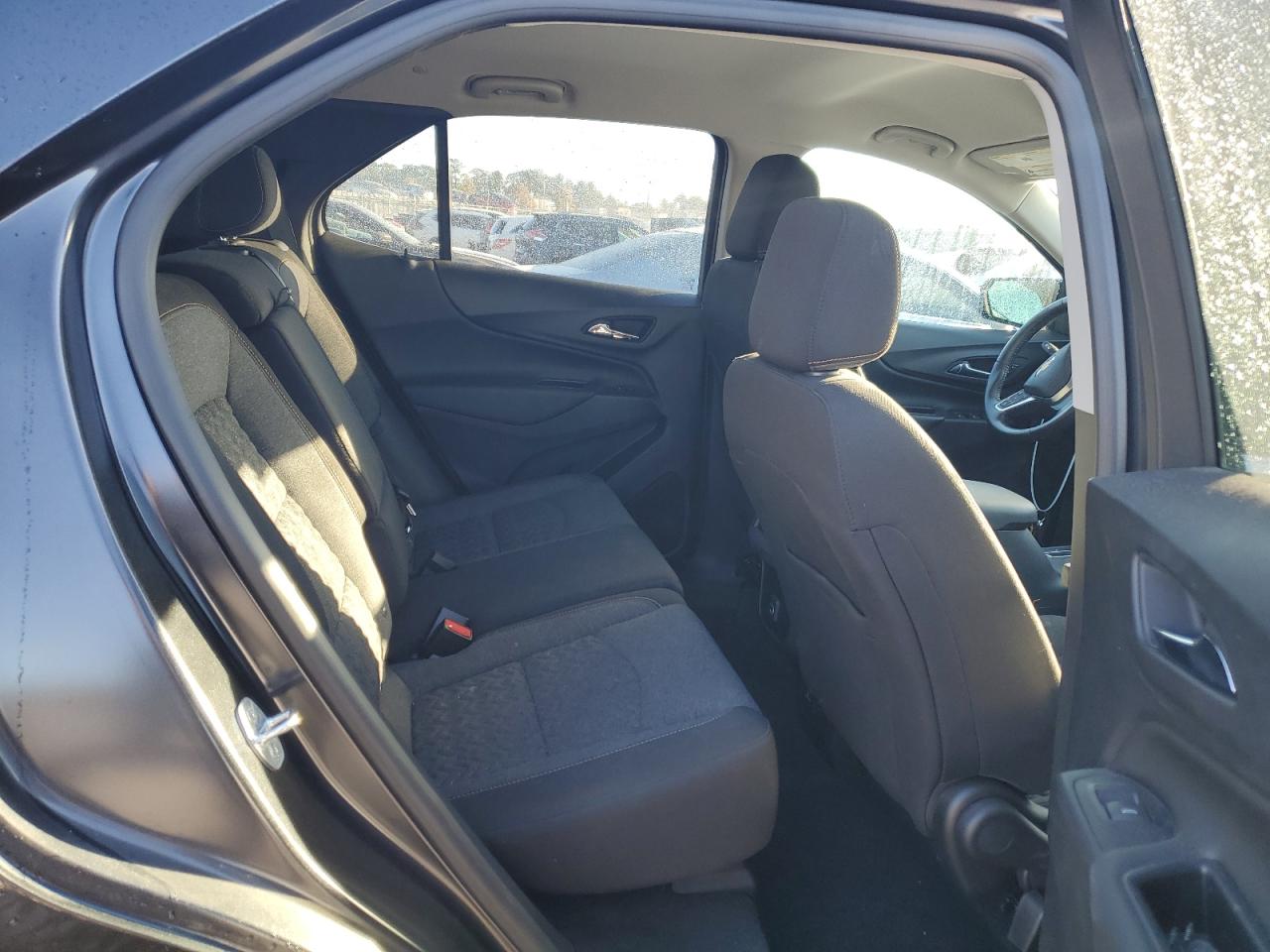 2022 Chevrolet Equinox - Image 11