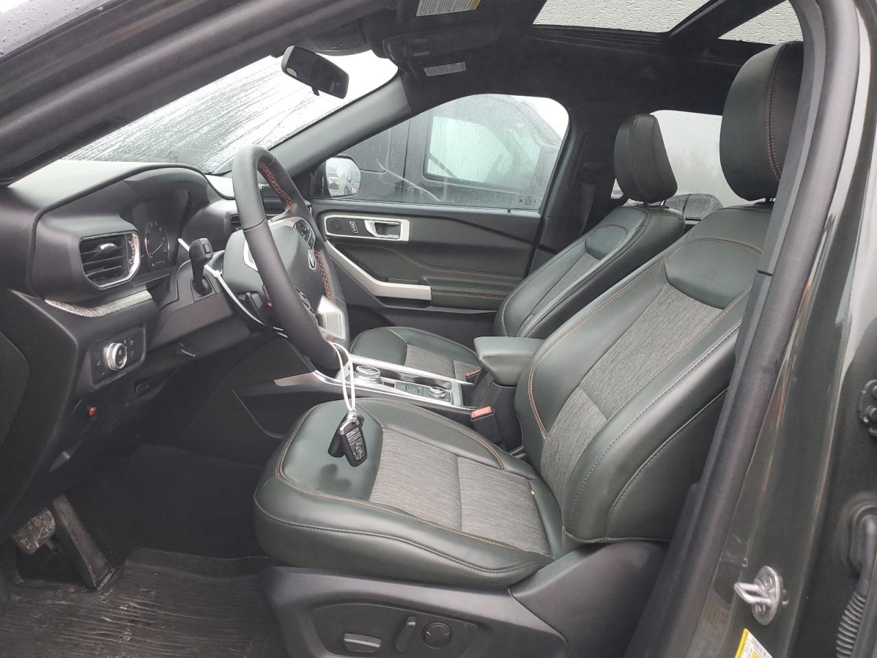 2022 Ford Explorer - Image 7