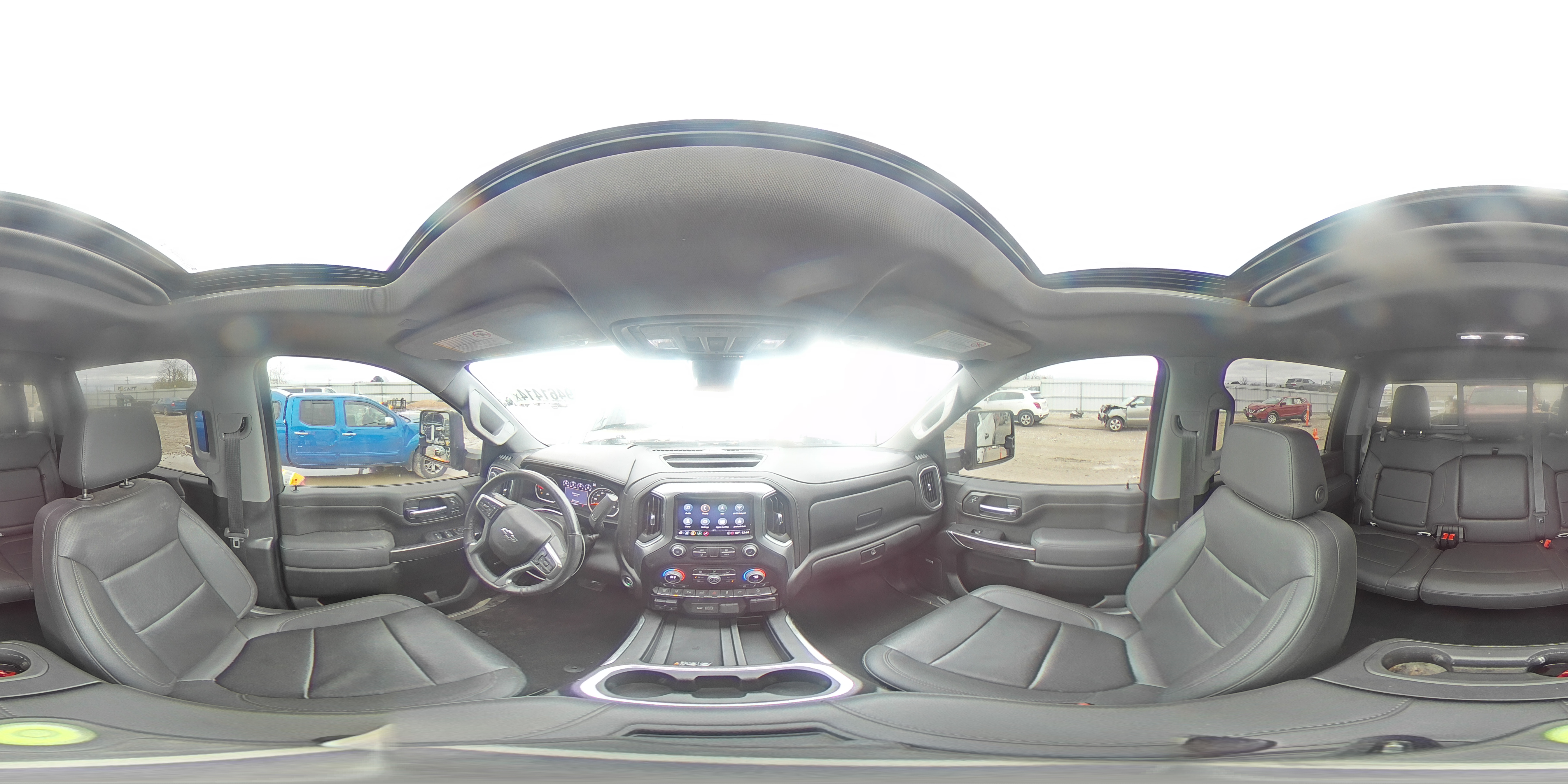 2022 Chevrolet Silverado - Image 13