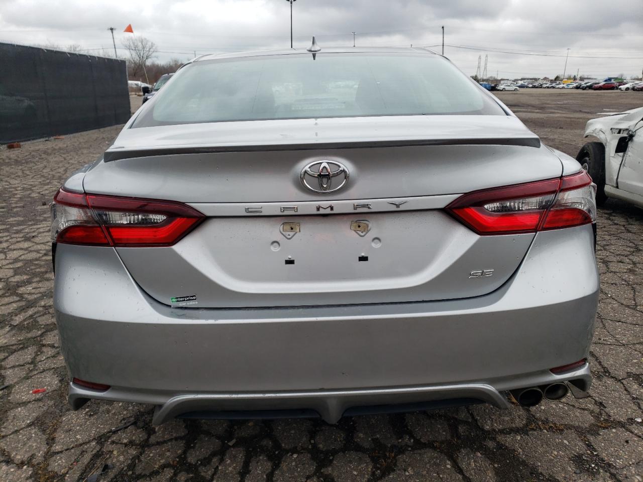 2021 Toyota Camry - Image 6