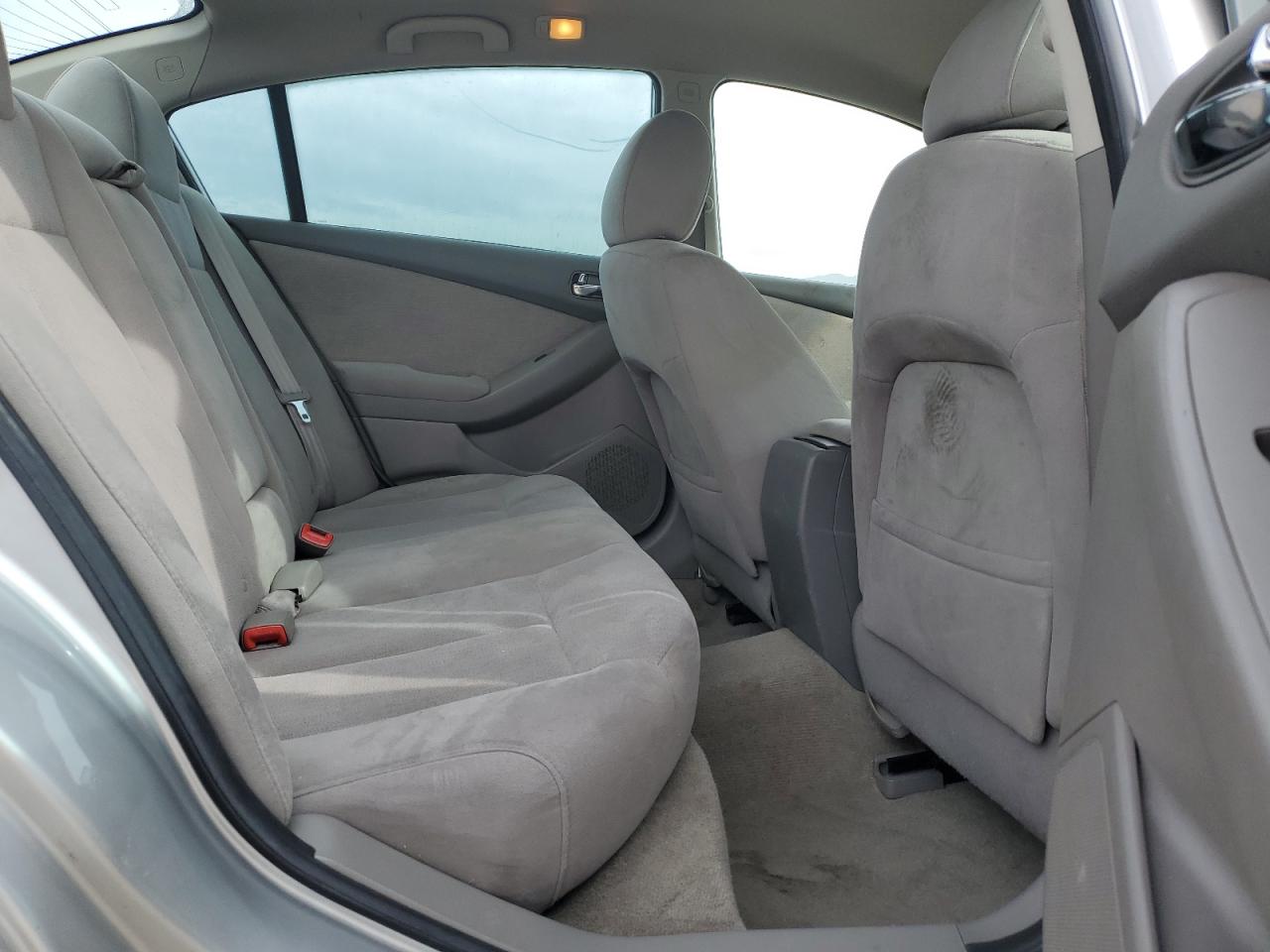 2011 Nissan Altima - Image 10