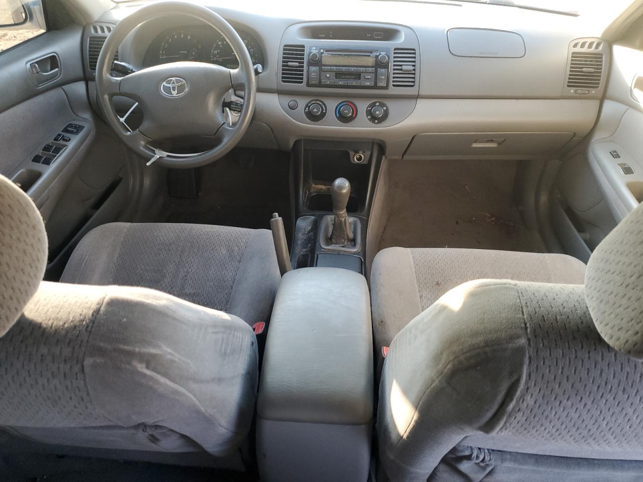 2004 Toyota Camry - Image 8