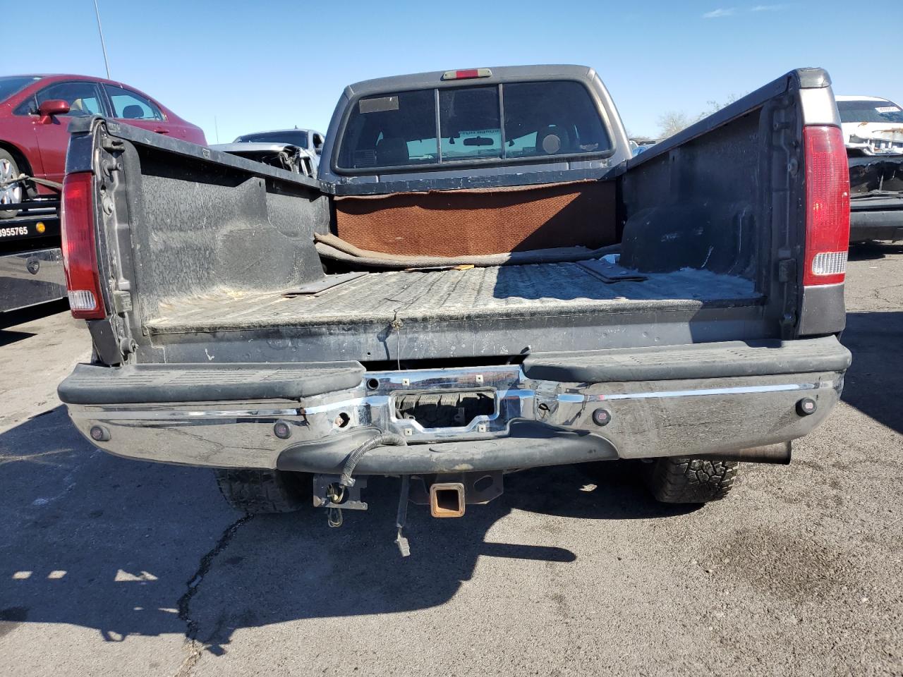 2004 Ford F350 - Image 6