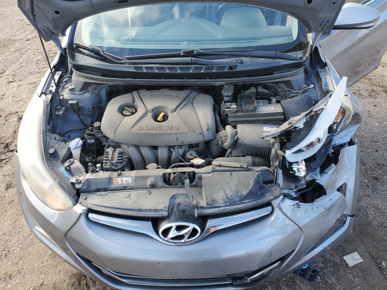 2014 Hyundai Elantra - Image 11