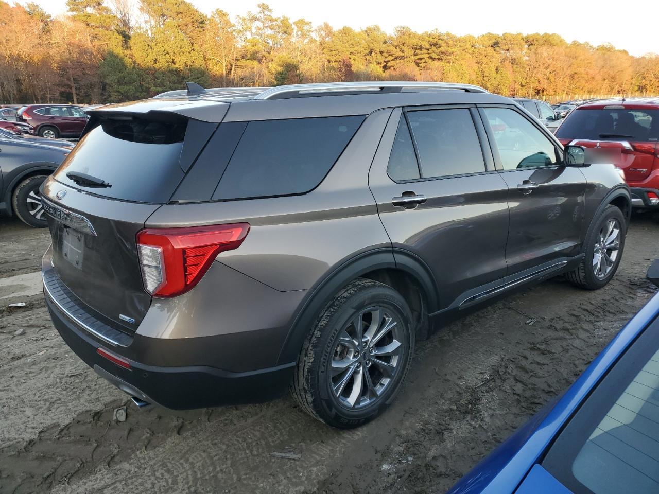 2021 Ford Explorer - Image 3