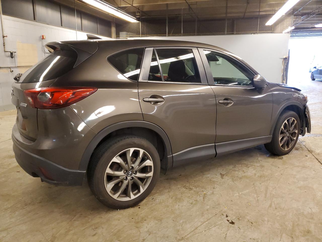 2016 Mazda CX-5 - Image 2